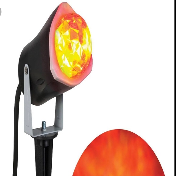 Gemmy Projection LED light show in red-yellow “fire & ice”. - Picture 1 of 7